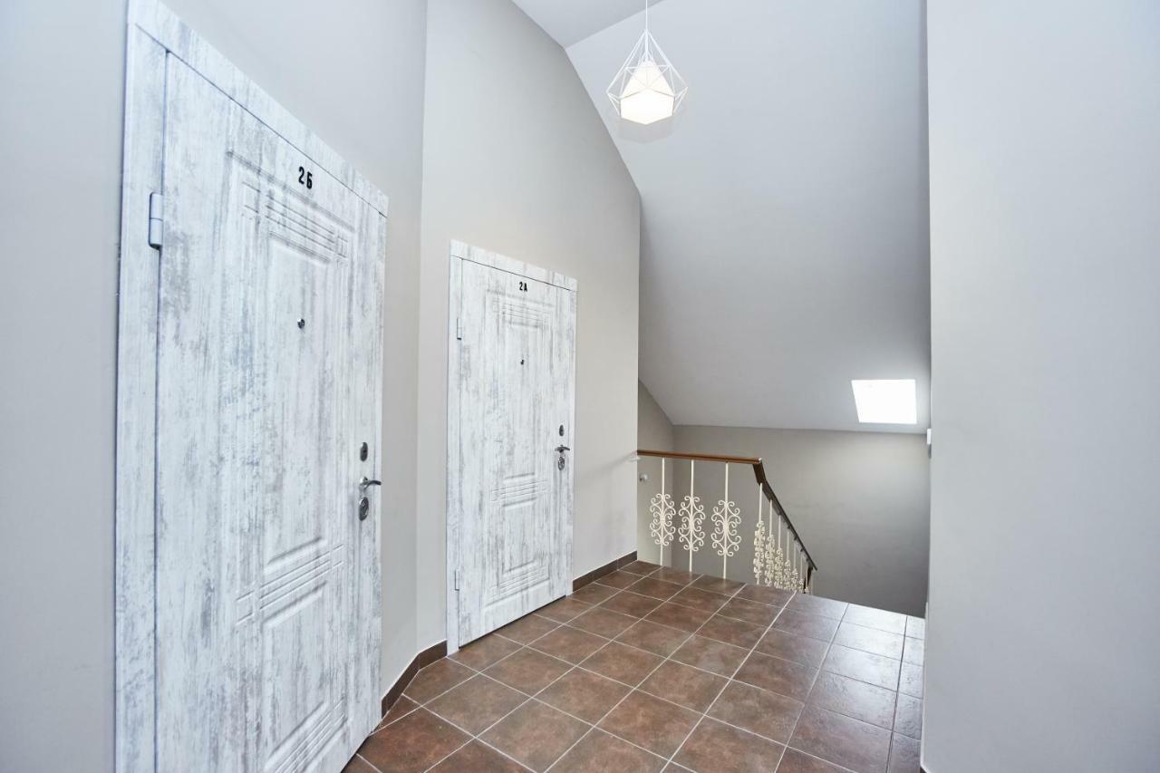 Luxury Apartment In The Heart Одесса Экстерьер фото